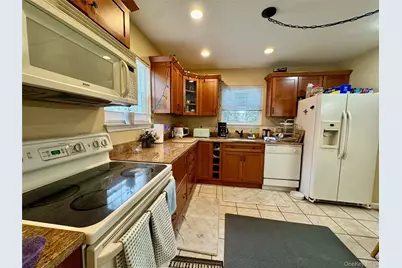 7 Juniper Lane, Pawling, NY 12564 - Photo 2