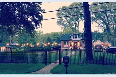 21 Masem Court, Medford, NY 11763 - Photo 1