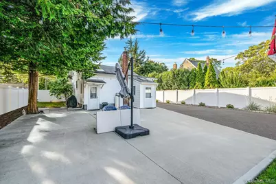 485 3rd Avenue, Bayport, NY 11705 - Photo 32