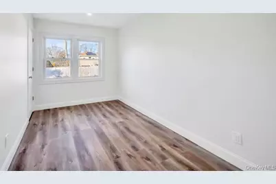 110 Monroe Avenue, Patchogue, NY 11772 - Photo 18