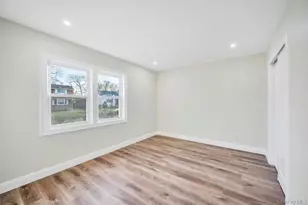 110 Monroe Ave, Patchogue, NY 11772 - Photo 24