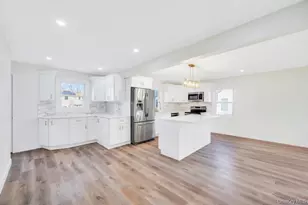 110 Monroe Ave, Patchogue, NY 11772 - Photo 14