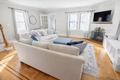 3 Olive Place, Lynbrook, NY 11563 - Photo 2