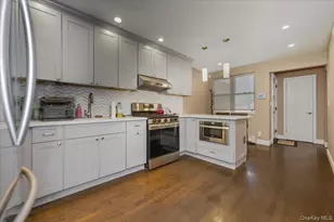 1003 Huntington Ave, Bronx, NY 10465 - Photo 6