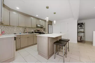 1003 Huntington Avenue, Bronx, NY 10465 - Photo 16