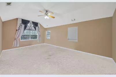 3 Liberty Place, Coram, NY 11727 - Photo 18