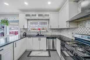 3 Liberty Pl, Coram, NY 11727 - Photo 6