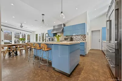 10 Lincoln Road, Scarsdale, NY 10583 - Photo 8