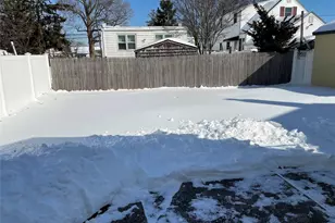 20 Wyona Ave, Lindenhurst, NY 11757 - Photo 26