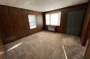 20 Wyona Ave, Lindenhurst, NY 11757 - Photo 2