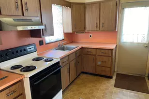 20 Wyona Ave, Lindenhurst, NY 11757 - Photo 8