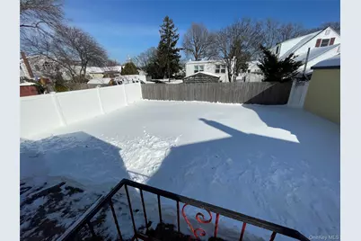 20 Wyona Avenue, Lindenhurst, NY 11757 - Photo 20