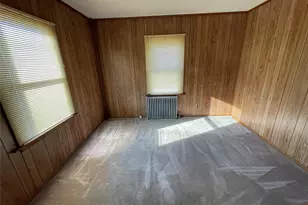 20 Wyona Ave, Lindenhurst, NY 11757 - Photo 12