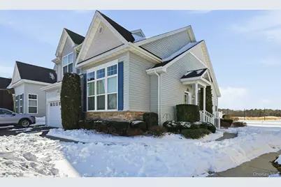 146 Augusta Drive, Medford, NY 11763 - Photo 2