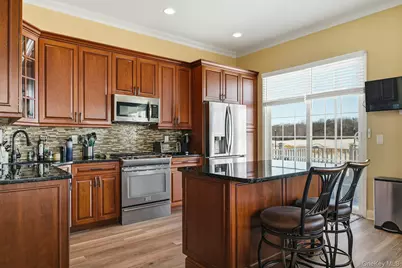 146 Augusta Drive, Medford, NY 11763 - Photo 14