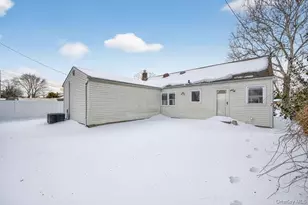 1075 Olympia Rd, North Bellmore, NY 11710 - Photo 20