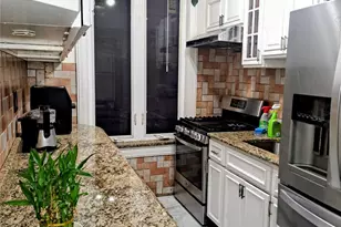 88-39 82nd Ave, Glendale, NY 11385 - Photo 10