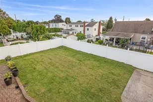 1012 N Ontario Ave, Lindenhurst, NY 11757 - Photo 22