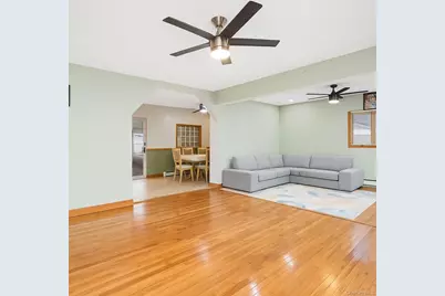 1012 N Ontario Avenue, Lindenhurst, NY 11757 - Photo 2