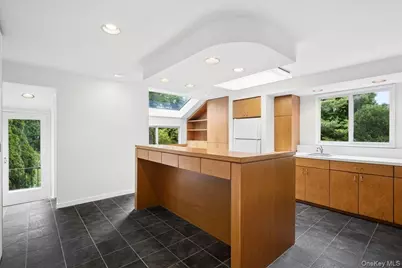 91 Larchmont Avenue, Larchmont, NY 10538 - Photo 14