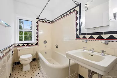 91 Larchmont Avenue, Larchmont, NY 10538 - Photo 24