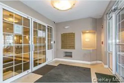 One Portico Ct, Great Neck, NY 11021 - Photo 2