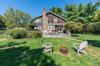 3075 Lighthouse Road, Southold, NY 11971 - Photo 2