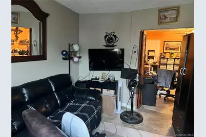 6809 138th Street #2C, Flushing, NY 11367 - Photo 4