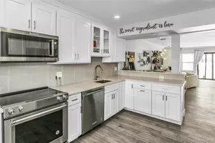 6 Cold Harbour Ln, Woodbury, NY 11797 - Photo 2