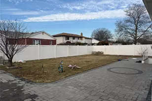 458 Carlls Path, Deer Park, NY 11729 - Photo 18