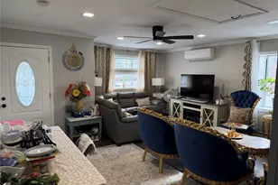 458 Carlls Path, Deer Park, NY 11729 - Photo 4