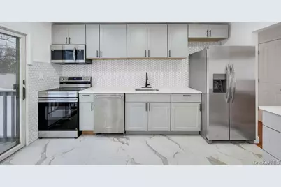 90 Selden Boulevard, Centereach, NY 11720 - Photo 12