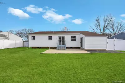 90 Selden Boulevard, Centereach, NY 11720 - Photo 4