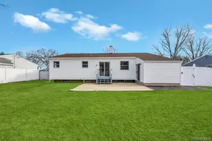 90 Selden Blvd, Centereach, NY 11720 - Photo 4