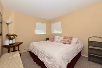 255 Brookside Court, Copiague, NY 11726 - Photo 16