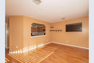 1 Atlantic Avenue #45, Farmingdale, NY 11735 - Photo 4