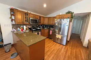 78 Division St, Holtsville, NY 11742 - Photo 4