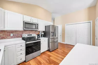 220 Washington Avenue, Patchogue, NY 11772 - Photo 8