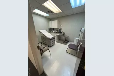 8015 164th Street, Jamaica, NY 11432 - Photo 4