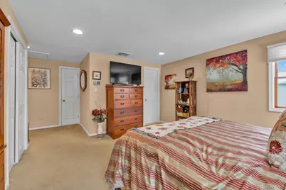 39 Hillturn Lane, Roslyn Heights, NY 11577 - Photo 18