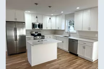 20 10th Street, Ronkonkoma, NY 11779 - Photo 2