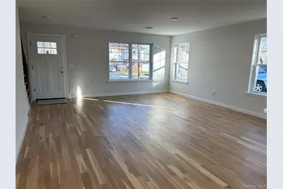 20 10th Street, Ronkonkoma, NY 11779 - Photo 4