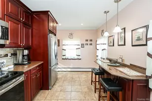 70 Corncrib Ln, Levittown, NY 11756 - Photo 10