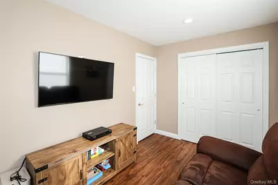 70 Corncrib Lane, Levittown, NY 11756 - Photo 8