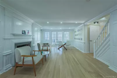 20 N Ravine Road, Great Neck, NY 11023 - Photo 2