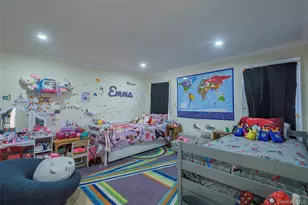 20 N Ravine Rd, Great Neck, NY 11023 - Photo 16