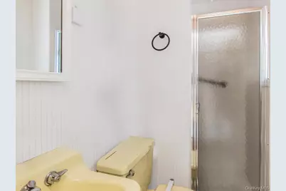 8 Montrose Road, Yonkers, NY 10710 - Photo 18