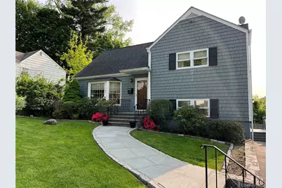 8 Montrose Road, Yonkers, NY 10710 - Photo 2