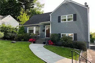 8 Montrose Rd, Yonkers, NY 10710 - Photo 2