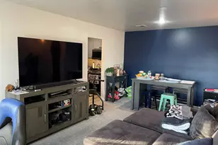 40 Navajo Ct, Coram, NY 11727 - Photo 2